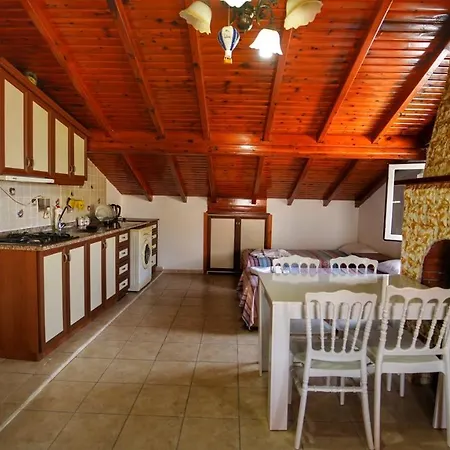 Yücel Hotel 3*