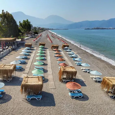 Yücel Hotel 3*
