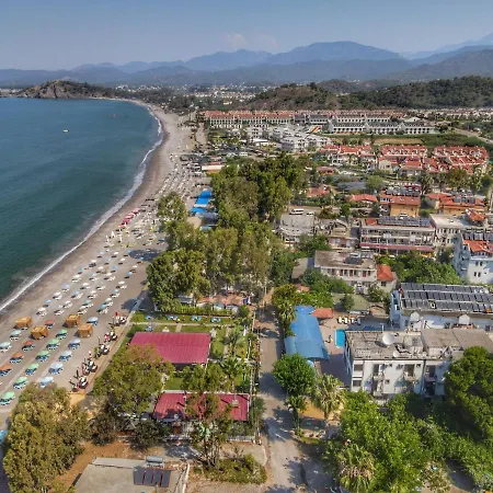 Yücel Hotel 3*