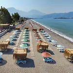 Yuecel Hotel 3*
