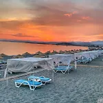 Yuecel Hotel 3*