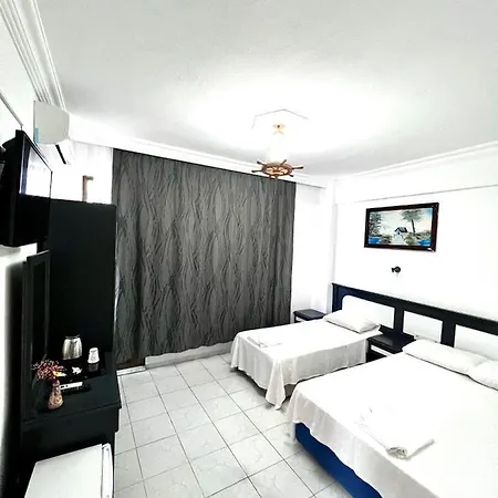 Yuecel Hotel