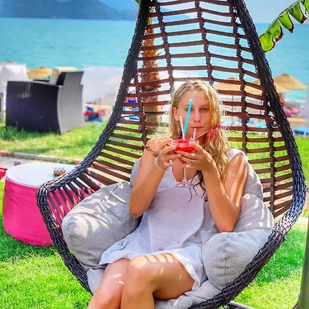 Yücel Otel