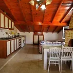 Yuecel Hotel 3*